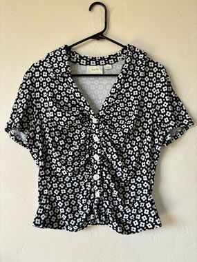 Anthropologie Black & White Floral Ruched Button-Front Top